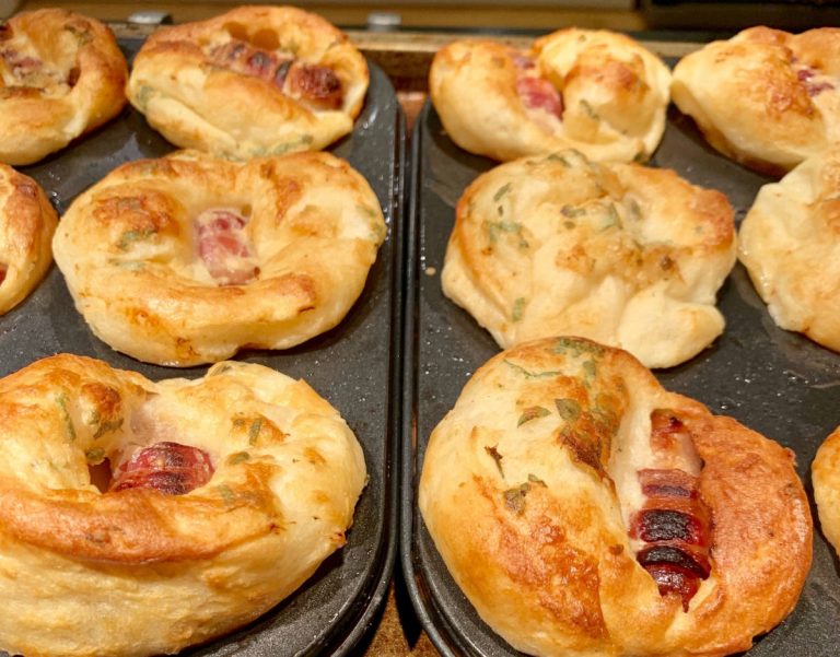 Read more about the article Pigs in Blankets Toad in Hole