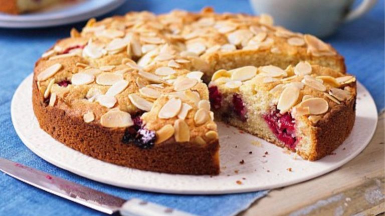 Read more about the article Easy Bakewell Cake Recipe