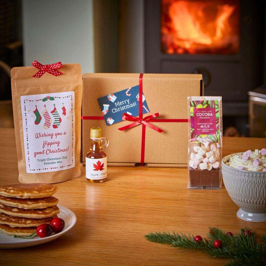 Personalised Christmas Pancake Gift Set with Personalised Pancake Mix, Hot Chocolate Spoon and Maple Syrup